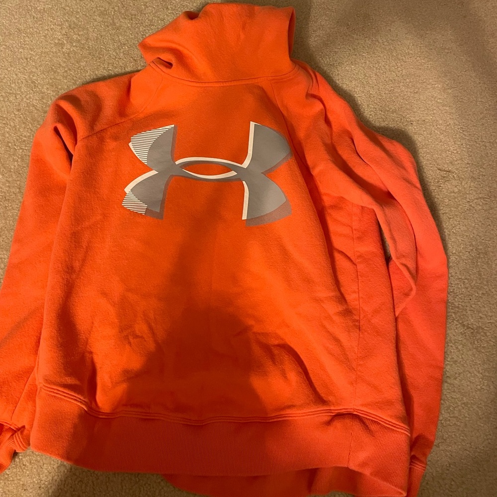 Under armour sweat shirt